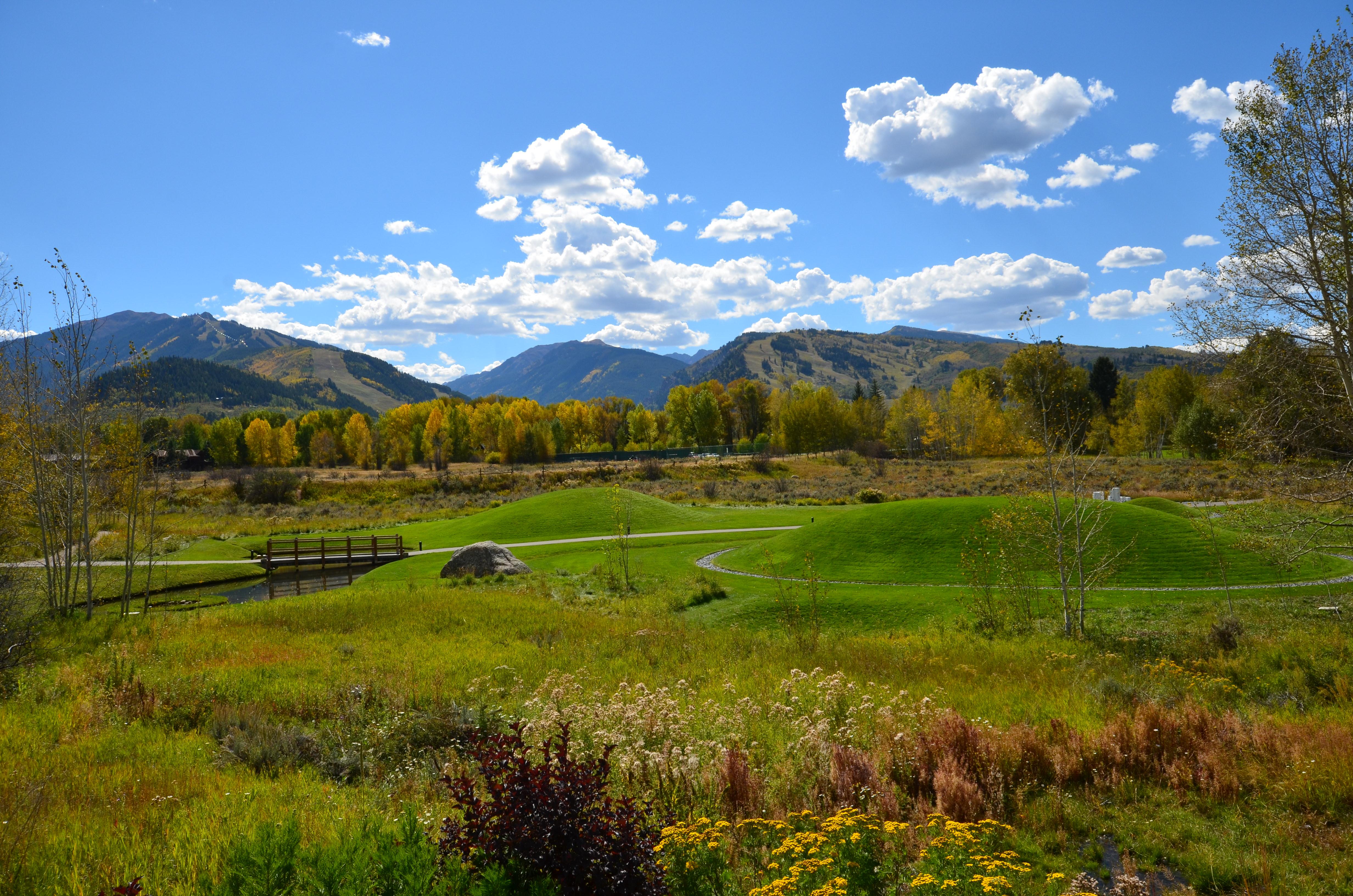 Aspen Meadows Resort Bagian luar foto